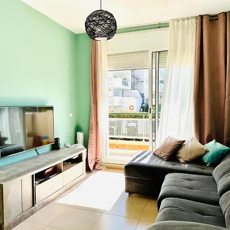 Book Vancouver Apartman Salou